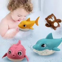 Giocattoli Wind-Up Baby Shower Toy Animal Cine Cartone Shark Crocodile Classic Baby Acqua Baby Swimming Chain Orologio per bambini Giordino per Childrens Beach Shower Toy S2452444