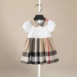 女の赤ちゃんのドレスデザイナーの子供用ウェアストライプトップスカートスプリング/秋/夏のレジャーコットンラウンドネックショートスリーブドレスキッドドレス