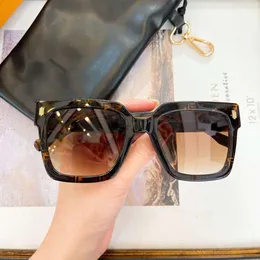 مصمم الأزياء نظارة شمسية الرجال نساء نظارات جديدة F G Family Letter Printing Grinting Grintings Star مع نفس الأسلوب نظارات الشمس FE40101
