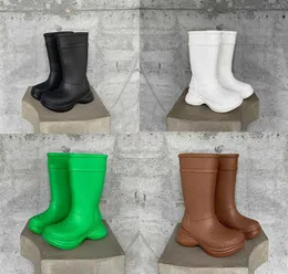 Männer Frauen Wasserstiefel Designer Betty Boots PVC Gautber Beeled Plattform Knreihe hohe Luxus nicht überrutschen Regenstiefel Gummi wasserdichte WE3997569