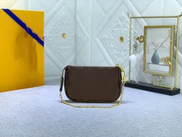 디자이너 여성 지갑 고급 패션 체인 백은 화장품 핸드백을 담을 수 있습니다.