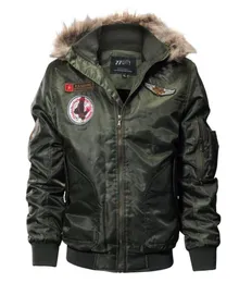 Men039S Trench Coats Fashion Bomber Jacket z futrzanym kołnierzem grube polarowy płaszcz zimowy z kapturem1413694