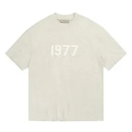 Erkekler İçin T Shirt Tişört Tasarımcı Tişörtleri Essentialsshirt Mektup Baskı 1977 Erkekler Tshirt Pamuk Tişört Plaj Şortları Kadın T-Shirt Set