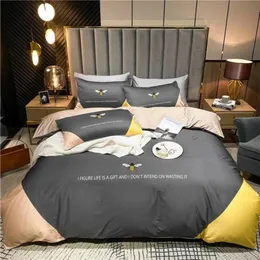 Роскошные хлопковые дизайнерские наборы постельных принадлежностей Big Bee Winter Queen Comforters Комплекты наборы с засыпания роскошные зимние постельное белье242P4287652