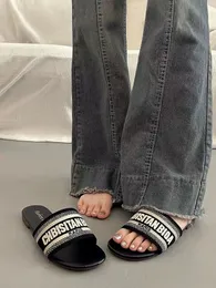 Designer Slifor sandali Summer Slipisti femminili Scarpe designer Slipisti di lusso Summer Fashion Wide Flat Bottom Slafor Sandals Slanders 002 002