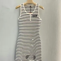 Summer Cotton Camis Girls Luxury Knit Dresses Classic Stripe Designer T Shirt Personlighet Sling Tanks Soft Wool Vests