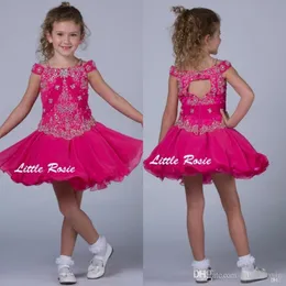 Little Rosie Kids Fuchsia Flor Girls Dresses de noiva fora do ombro Cupcake Cupcake Vestidos de concurso lantejounos de pó de babados princesas PA 260U