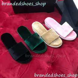 Kvinnors designer sandaler chunky rund tå sammet svart 5 cm lammskinn sandaler mulor glider på tofflor guldhälsa rosa skor klädskor för resor med dammväska