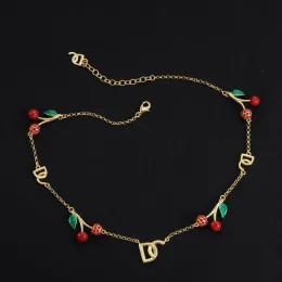 Designerarmband für Frauen Mode Cherry Ohrringe Luxus Gold Buchstaben Anheitige Halskette Grüne Blätter Klassische Halskette Geschenke -7