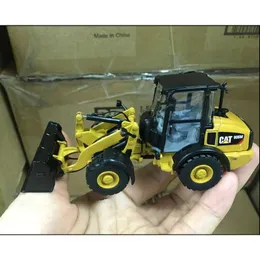 Diecast Model Cars 1 50 CAT 906M Колесный погрузчик модель сплава 85557 S2452722