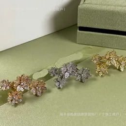 최고 등급 고급 럭셔리 클로버 플라워 전체 다이아몬드 반지 1 크기 조절 가능한 여성 다목적 하이 버전 안티 알레르기 두께