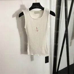 Bokstäver broderd kvinnor stickade tank tops lyxdesigner stickor västtankar sommar cool ärmlösa toppar vit svart singlett smal passformar