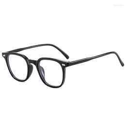 Óculos de sol Moda Rivet quadrado anti -azul óculos leves homens 2024 Designer de luxo Designer de alta qualidade Computador de produto de tendência