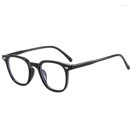 Occhiali da sole Fashion Rivet Square Anti Blue Light Glasses Women 2024 Luxury Brand Designer di tendenza di tendenza Computer di tendenza di alta qualità