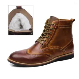 Botas 2024 Moda Men's British Style Brogue Shoes Men Oxford para Genuine Leather Tamanho: 38-45 M1702