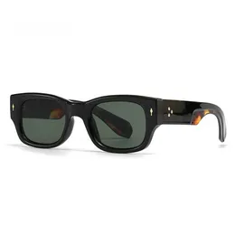 Óculos de sol Retro quadrado punk masculino de punk Shadow UV400 Lente verde escura feminina Moda Metal Metal Rivet Glasses J240528