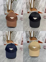Baseballmössa väskor kvinnor hatt hög kvalitet 581722 mode lyxig broderad design retro amerikanska män kepsar casual sunshade 240511