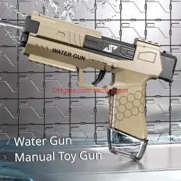 Water Gun Summer Toys Blowback Manual Kontinuerlig skjutning av vattengevär strand utomhus Dålig CS Pubg -spel Prop Större kapacitet Interaktiva leksaksgåvor för barn födelsedagspresenter