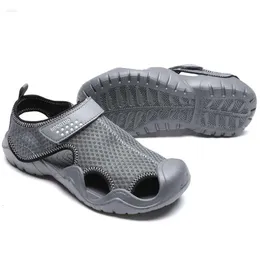 S Sandals S Sapatos Sandálias Men, para o verão de grande tamanho para passear ao ar livre masculino masculino mais chinelos mais sapatos PLUP 968 Andal Hoe Andal Ummer Ize Lip 1c5 por