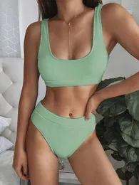 Swimwear femminile 2024 costumi da nuoto sexy a costolette da bagno a costine da bagno a due pezzi set di bikini solidi