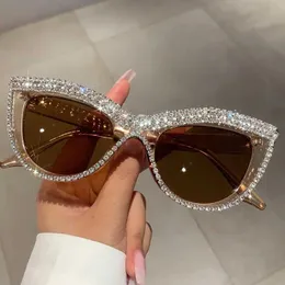 نظارة شمسية Kammpt Retro Cat Eye Sunglasse مع Rhinestone 2024 New Fashion Womens Wear Mashion Handmade Grands Glasses J240528