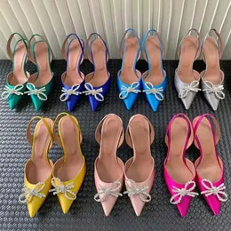 Amina Muaddi Designer Sandalen Womens Heels Luxus-Kleidungsschuhe 10 cm spitze Slingback Sandals Satin Bowtie Pumps Crystal-Embellished Buckle Party Schuhe 9.5 cm