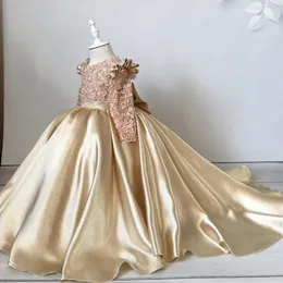2021 Gold Lace Gold Flor Girl Dresses vestido de bola Cetim Mangas compridas Lilttle Kids Birthday Pageant GOWNS Wedding GOWNS ZJ674