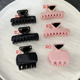 Letter Design Solid Color Pins Clamps Claw Clips Crab Barrette For Women Girls Hair Claws Bath Pononyil Clip Fashion Hair Accessories