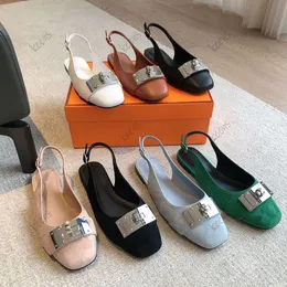 con sandali in scatola sandali spessi cuoio sola tacchi grossi piatti sandalo di punta quadrata da donna designer di lusso vestito scarpe da sera di sandalo calzature top qualità