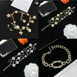 مصمم الأساور الفاخرة لرسالة العلامة التجارية C Heart Charm Bracelet Crystal Pearl 18K Gold 925 Silver Plaged Bracelet Bangle for Women Bohemia Fashion Momblemy Gift