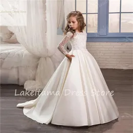 Einfache Blumenmädchenkleider Organza Mütze Ärmel Mädchen Hochzeit Kinder Satin Schärpe Bow Prinzessin Abendkleid L2405