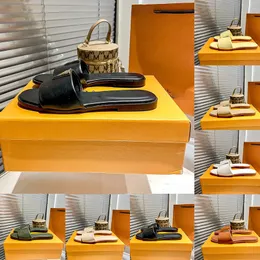 Tasarımcı Capri Terlik Deri harflerle Deri Mark Düz Bayan Slaytlar Yaz Moda Paris Mules Oda Açık Mekan Claquette Sandalet Sliders Boyut 35-41 Ayakkabı Düşük