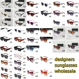 Großhandel Designerin Sonnenbrille für Frauen Katzenauge Perle Sonnenbrille Frauen Sonnenbrille Ladies Brille Touring Sommer Gafas de Sol Lunettes de Soleil Pour Femmes