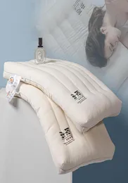 Подушка Ультра Слим Спящий Хлопко -Перье начинка с низкой плоской кровать