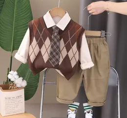 Roupas Conjuntos de roupas Crianças Conjunto de suéter coreano Roupas de menino de 6 a 12 meses Camisas de coletes de malha de desenho animado 3pcs roupas infantis infantis