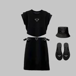 Projektantki Kuit Modna luksusowa sukienka dla dziewcząt Zestaw 2 sztuki geometryczne logo kamizelka bez rękawów i spódnica z litego koloru różnorodność produktów azjatycka sizela-3xl