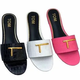 2024 NYA DHGATE FI SANDALS DESIGNER Kvinnor Tom Black Flip Flop Men Ford Rubber Flat Sliders Luxury Sandale Hotel Mule Slide Summer Mius Loa Z5JF#