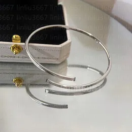 Luxury Thin Armband Designer Armband för Woman Rose Gold Top V-Gold Lightweight High-End Diamonds 18K Armband med låda