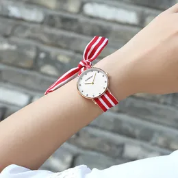 Crrju Neue Unique Ladies Flower Tuchs Armbandwatch Mody Women Dress Watch hochwertiges Stoff Watch Sweet Girls Armband Uhr 292d