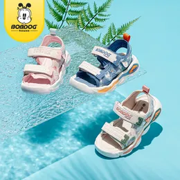 Bobdoghouse Girl's Trendy in der Nähe atmungsaktiver Sandalen, bequeme nicht gleitbare Strandschuhe für Kinder im Freien BMD24X372