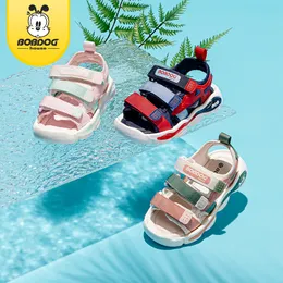 Bobdoghouse Girl's Trendy in der Nähe atmungsaktiver Sandalen, bequeme nicht gleitbare Strandschuhe für Kinder im Freien BMD24X373