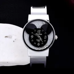 Стальной браслет часы Женщины Элегантные кварцевые мыши Дисплей Дис показ модные повседневные часы для брачных часов подарок для девочек Lady 299V