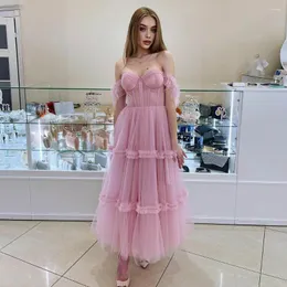 Вечеринка платья uzn blush pink a-line long tuled promplouge возлюбленная с плечевых ремней короткие вечерние платья на молнии назад