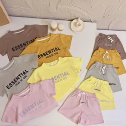 Kläder sätter designers kläder småbarn pojkar sommar baby shortsleeve t shirt shorts 2st dräkt för barn träning droppleverans mat dhsw2
