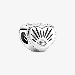 100% 925 Sterling Silver All-Seeing Eye Heart Charms Fit Original Europeisk charmarmband Kvinnor Bröllopsengagemangsmycken AC 2200