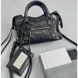 Designer luxury High quality leather new women's crossbody shoulder bag 2024 solid color womens messenger motorcycle handbag