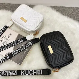 ショルダーバッグ・ポシェット [MCLANEE] 566Blett 2-WAY Shoulder and Cross Bag (IVORY) lola mae Quilted Crossbody Bag, Medium Lightweight Shoulder