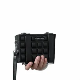 「SQUARE LEATHER BAG S」ショルダーバッグ　ウーバーイーツ Amazon.co.jp: Uber Eats ウーバーイーツ 2WAY ミニ ショルダー