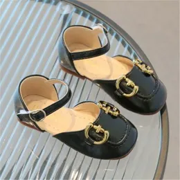 Fashion Girls Sandals Slides Spring Summer Baotou Children Flat Sandal Slipper Soft Sole Comfortable Kids Shoes Princess Dress Shoe