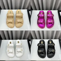 Kadın Tasarımcı Sandalet Terlik Dad Sandal Kayma Arka Kayış Olmadan Kadın Yaz Baba Slayt Katır Slayt Düz Ayakkabıları% 100 Gerçek Deri Kapitone Deri